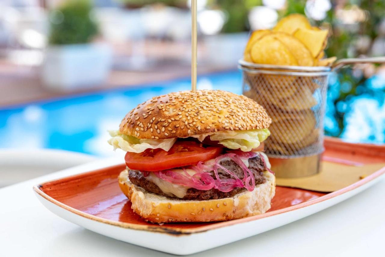 Radisson Blu Es. Hotel, Roma Exterior foto A cheeseburger