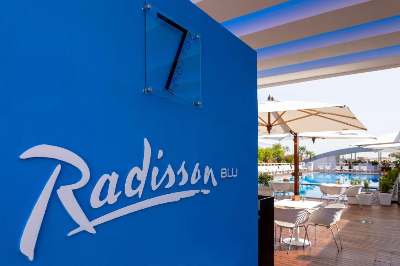 Radisson Blu Es. Hotel, Roma Exterior foto Radisson Blu logo